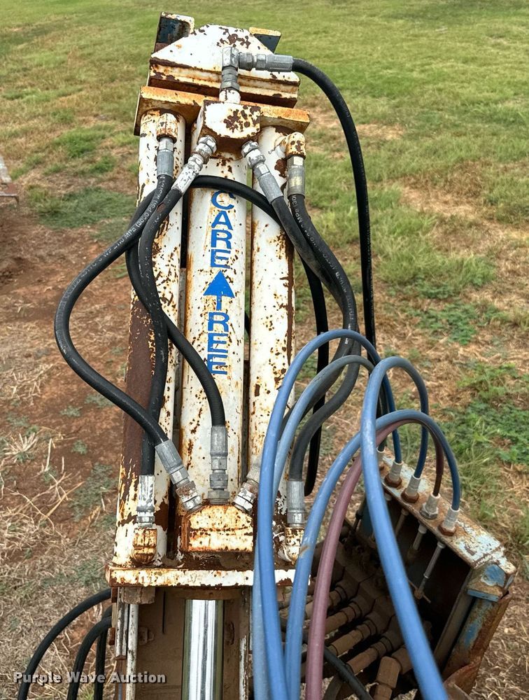 image for item IE9050 Skid steer tree spade