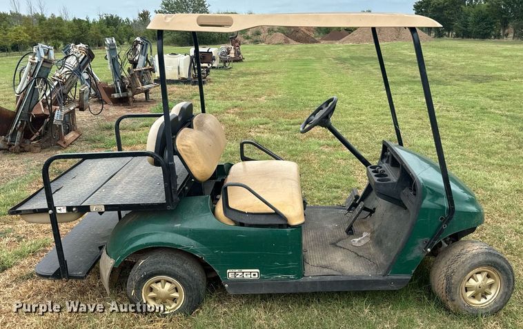 image for item IE9051 2016 EZ-GO TXT golf cart