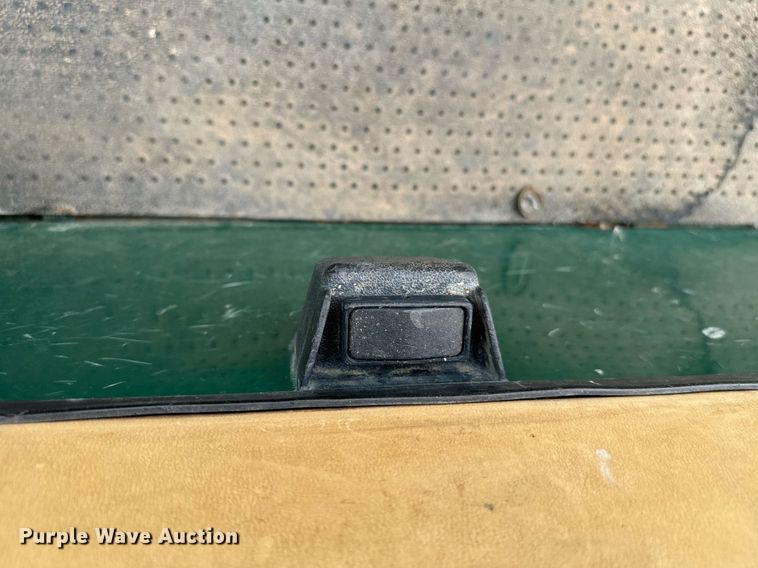 image for item IE9051 2016 EZ-GO TXT golf cart