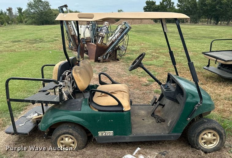image for item IE9052 2017 EZ-GO TXT golf cart