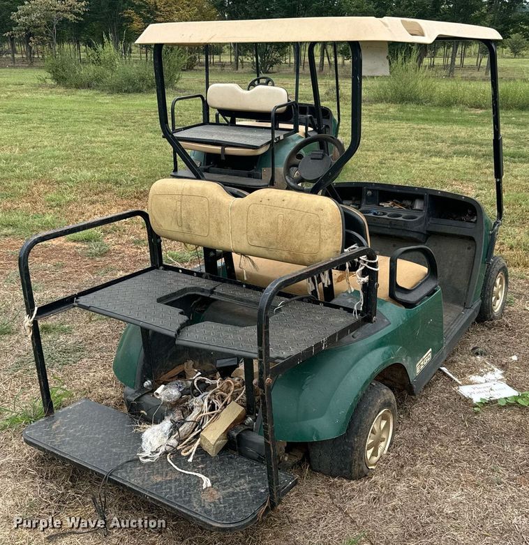 image for item IE9052 2017 EZ-GO TXT golf cart