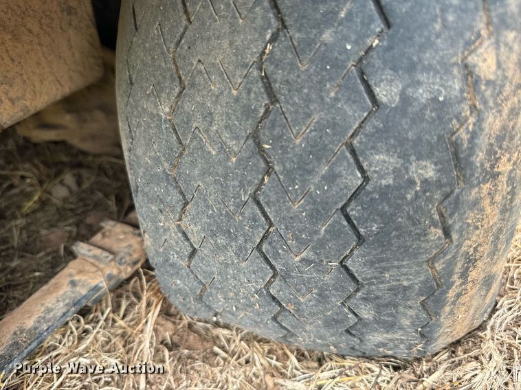 image for item IE9052 2017 EZ-GO TXT golf cart