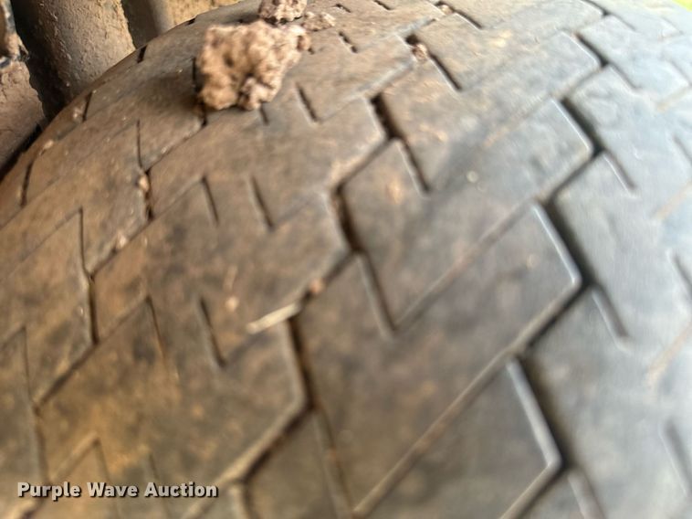 image for item IE9052 2017 EZ-GO TXT golf cart