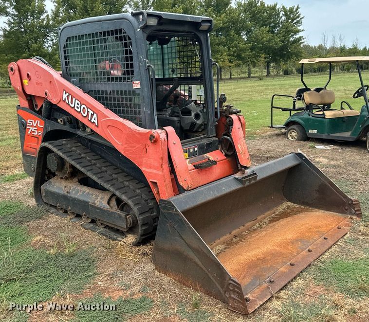 image for item IE9053 2017 Kubota SVL75-2 tracked skid steer loader