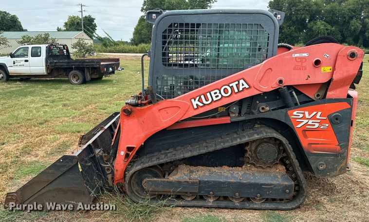 image for item IE9053 2017 Kubota SVL75-2 tracked skid steer loader