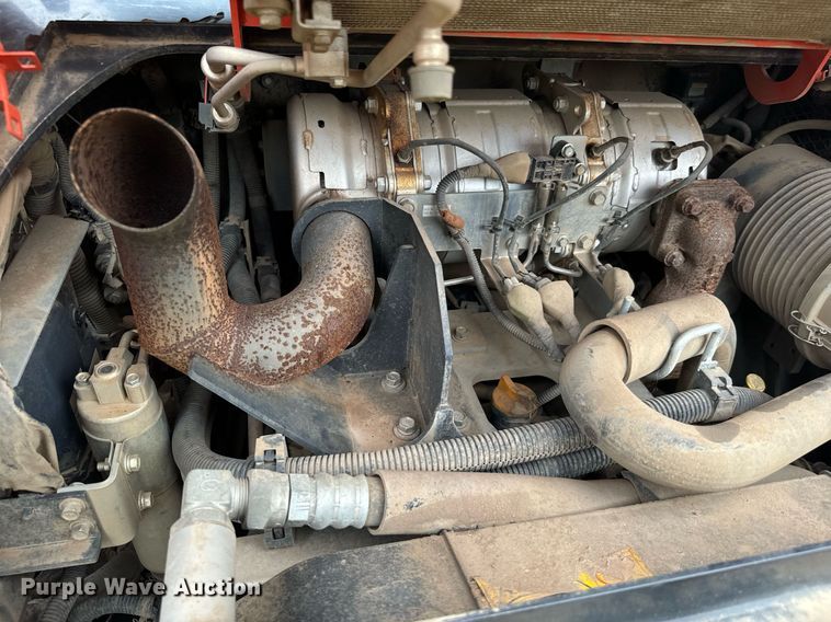 image for item IE9053 2017 Kubota SVL75-2 tracked skid steer loader