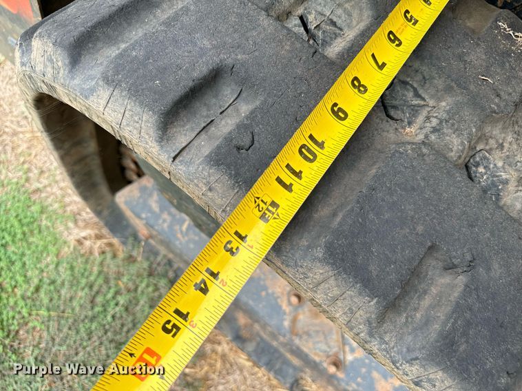 image for item IE9053 2017 Kubota SVL75-2 tracked skid steer loader