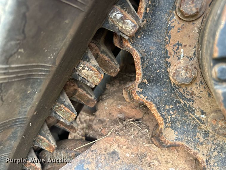 image for item IE9053 2017 Kubota SVL75-2 tracked skid steer loader