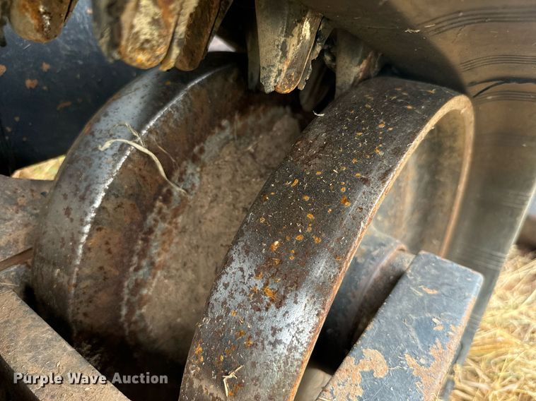 image for item IE9053 2017 Kubota SVL75-2 tracked skid steer loader