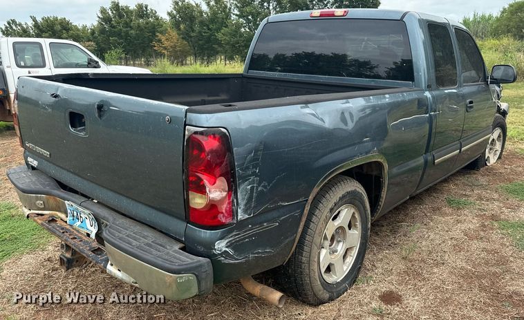 image for item IE9056 2006 Chevrolet  Silverado 1500 Ext. Cab pickup truck