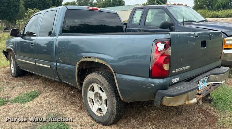 image for item IE9056 2006 Chevrolet  Silverado 1500 Ext. Cab pickup truck