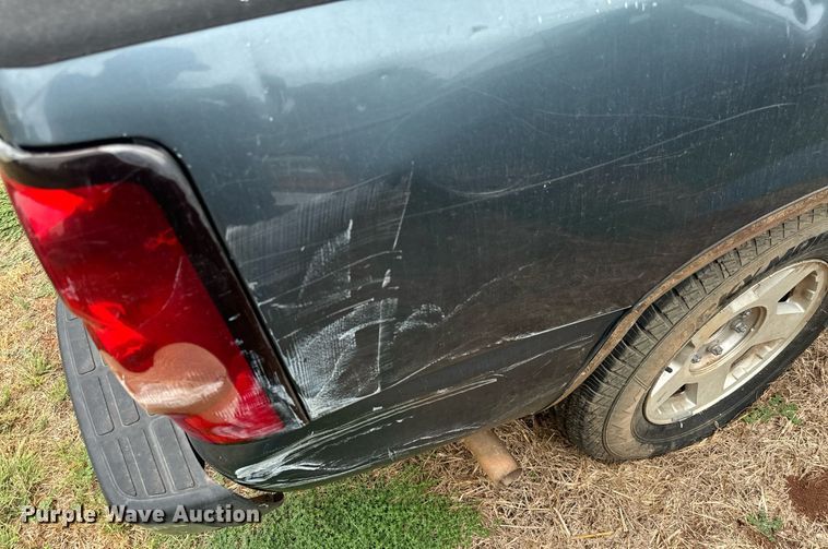 image for item IE9056 2006 Chevrolet  Silverado 1500 Ext. Cab pickup truck