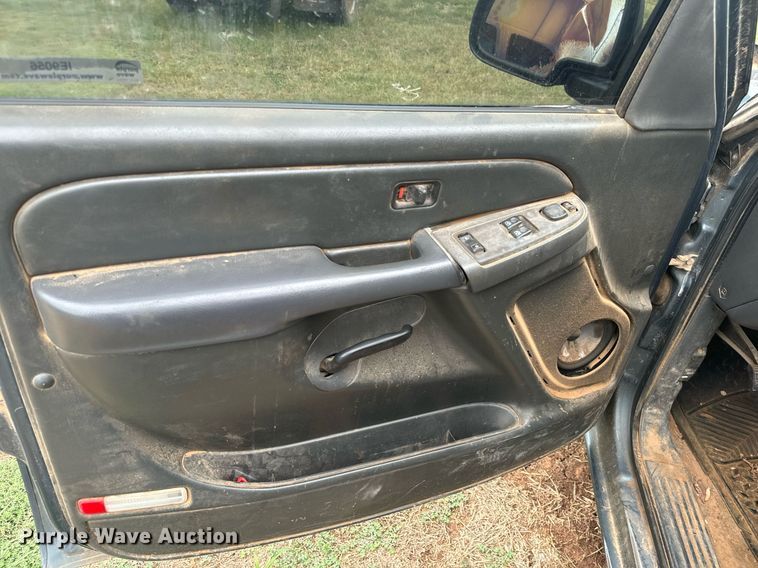 image for item IE9056 2006 Chevrolet  Silverado 1500 Ext. Cab pickup truck