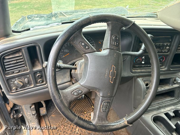 image for item IE9056 2006 Chevrolet  Silverado 1500 Ext. Cab pickup truck