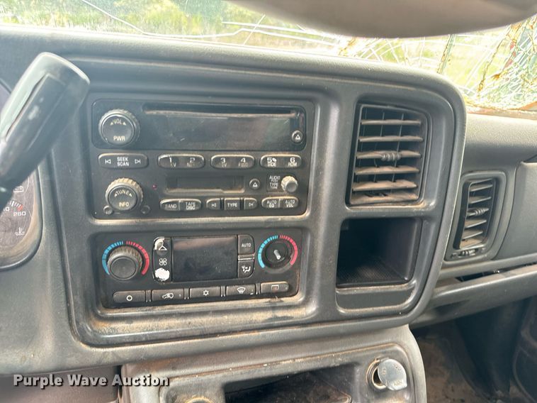 image for item IE9056 2006 Chevrolet  Silverado 1500 Ext. Cab pickup truck