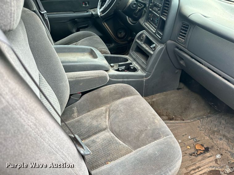 image for item IE9056 2006 Chevrolet  Silverado 1500 Ext. Cab pickup truck