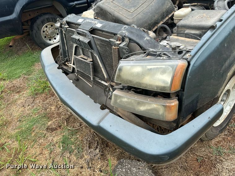 image for item IE9056 2006 Chevrolet  Silverado 1500 Ext. Cab pickup truck