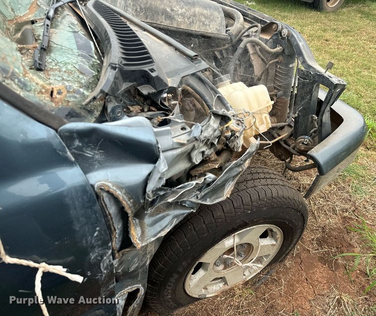 image for item IE9056 2006 Chevrolet  Silverado 1500 Ext. Cab pickup truck