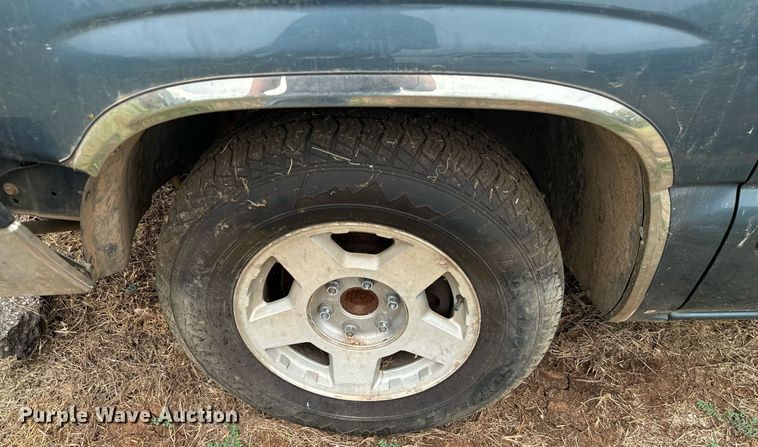 image for item IE9056 2006 Chevrolet  Silverado 1500 Ext. Cab pickup truck