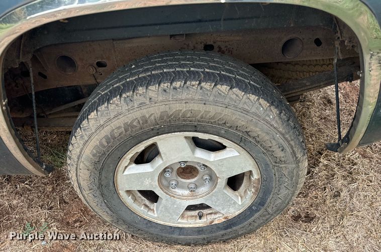 image for item IE9056 2006 Chevrolet  Silverado 1500 Ext. Cab pickup truck