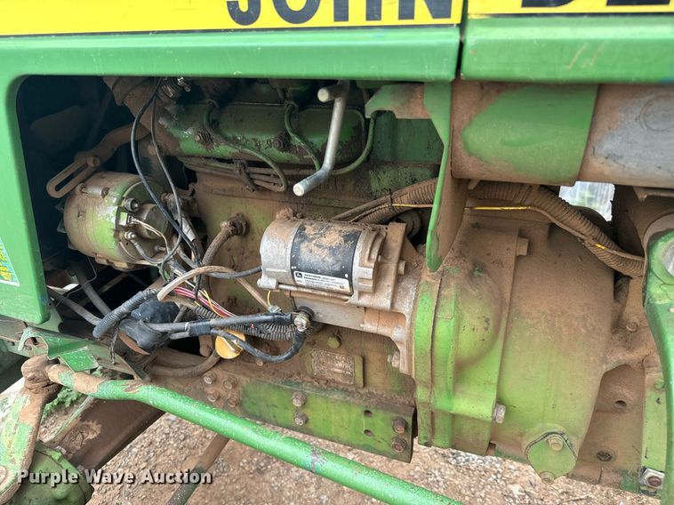 image for item IE9060 John Deere 850 MFWD tractor