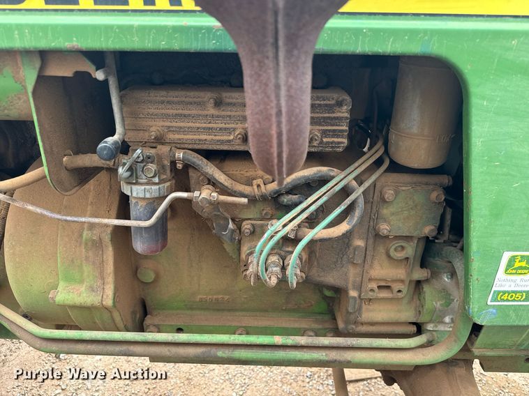 image for item IE9060 John Deere 850 MFWD tractor