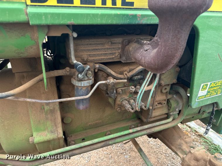 image for item IE9060 John Deere 850 MFWD tractor