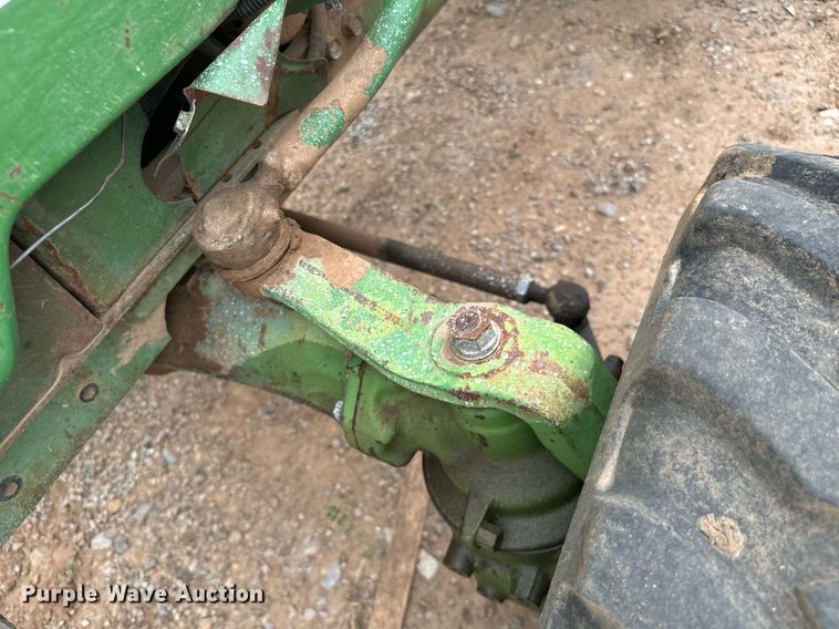 image for item IE9060 John Deere 850 MFWD tractor