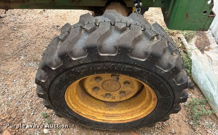 image for item IE9060 John Deere 850 MFWD tractor