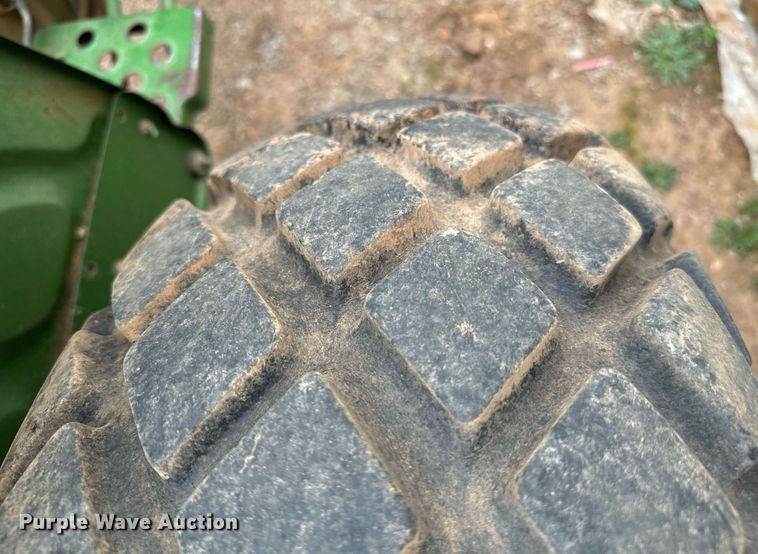 image for item IE9060 John Deere 850 MFWD tractor