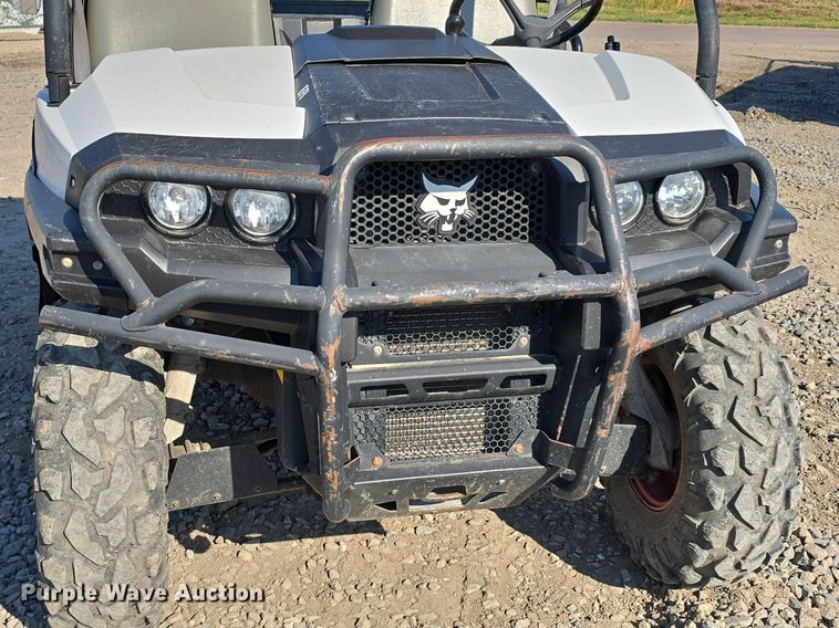 image for item IO9994 2013 Bobcat 3400 utility vehicle