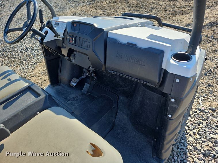 image for item IO9994 2013 Bobcat 3400 utility vehicle