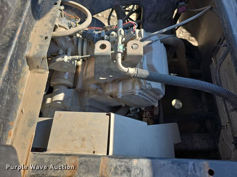 image for item IO9994 2013 Bobcat 3400 utility vehicle