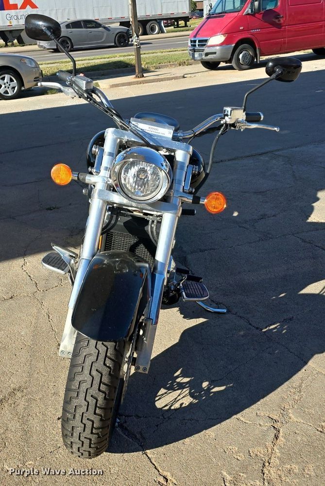 image for item IO9995 2002 Honda VTX1800S motorcycle