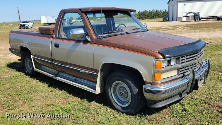 image for item JO9501 1989 Chevrolet  C1500 pickup truck