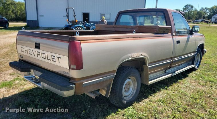 image for item JO9501 1989 Chevrolet  C1500 pickup truck