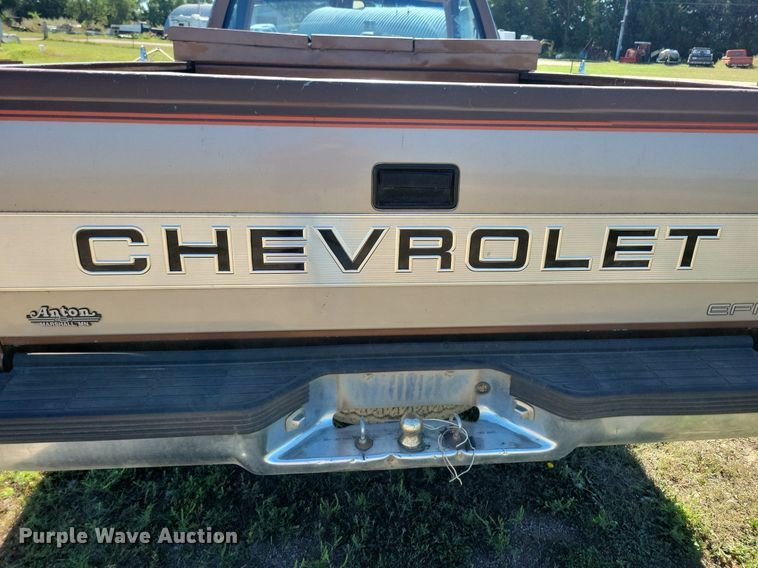 image for item JO9501 1989 Chevrolet  C1500 pickup truck