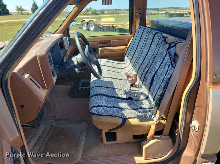 image for item JO9501 1989 Chevrolet  C1500 pickup truck