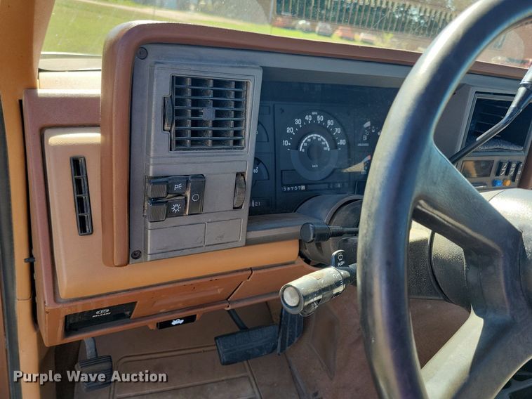 image for item JO9501 1989 Chevrolet  C1500 pickup truck