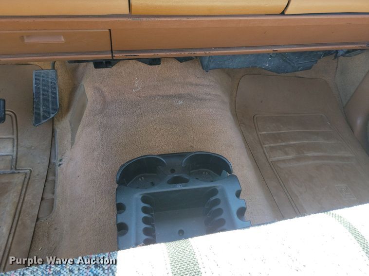 image for item JO9501 1989 Chevrolet  C1500 pickup truck