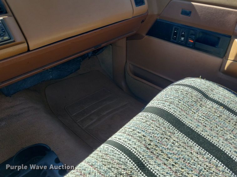 image for item JO9501 1989 Chevrolet  C1500 pickup truck