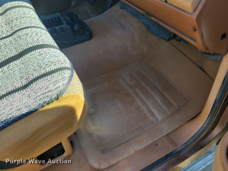 image for item JO9501 1989 Chevrolet  C1500 pickup truck