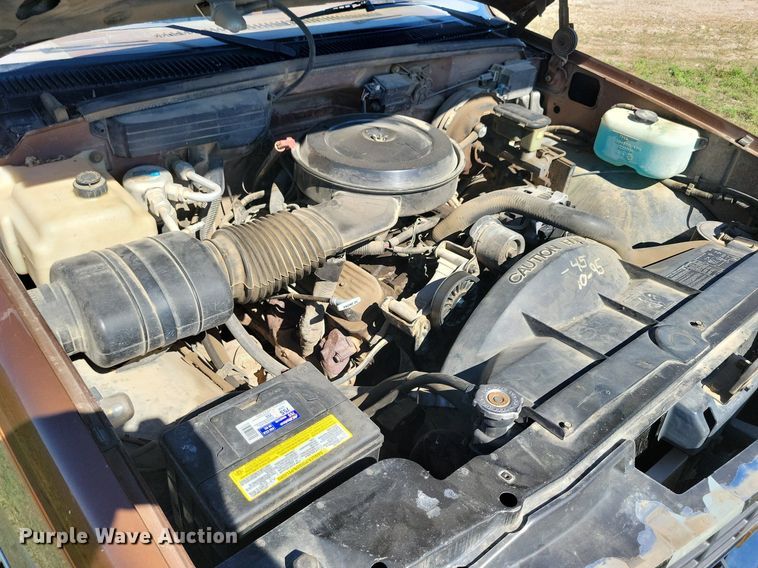 image for item JO9501 1989 Chevrolet  C1500 pickup truck