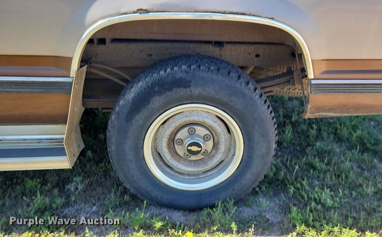 image for item JO9501 1989 Chevrolet  C1500 pickup truck