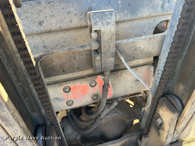 image for item LC9046 2000 Toyota 7FGCU25 forklift