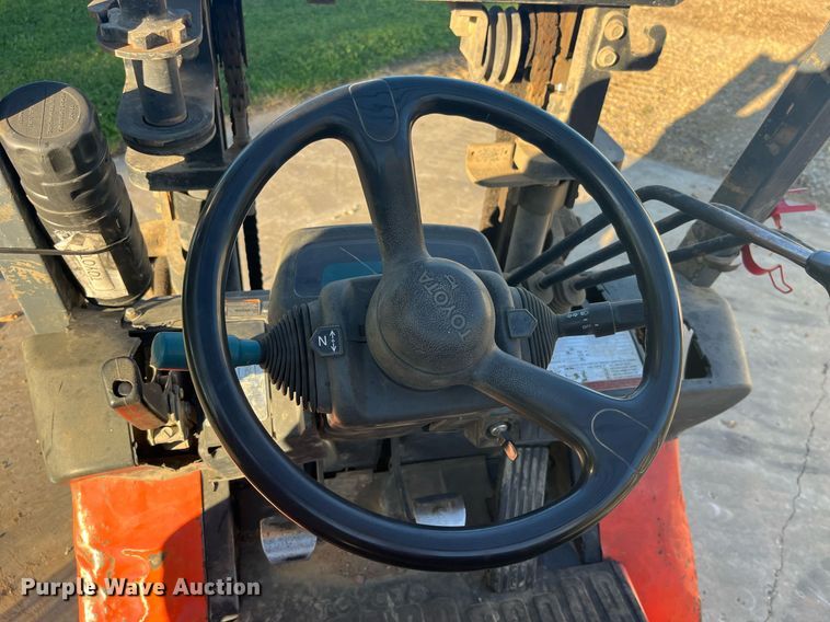 image for item LC9046 2000 Toyota 7FGCU25 forklift