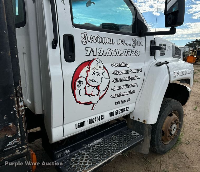 image for item LG9016 2005 Chevrolet C4500 flatbed truck