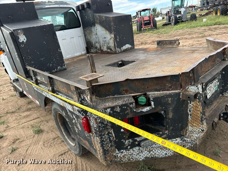 image for item LG9016 2005 Chevrolet C4500 flatbed truck