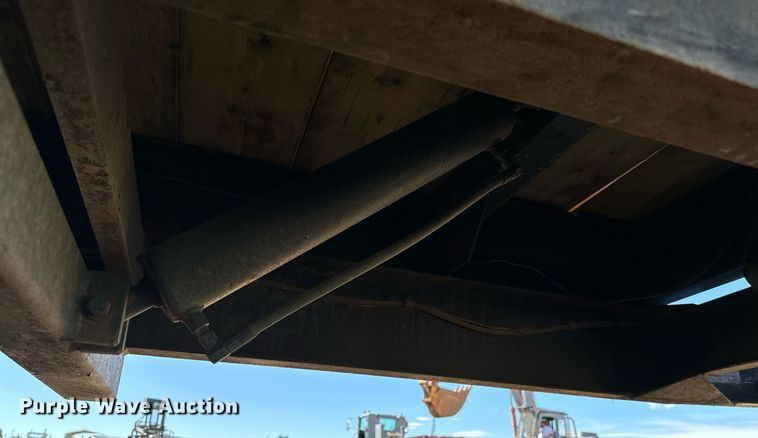 image for item LG9023 1979 Miller 0T610 tilt deck equipment trailer