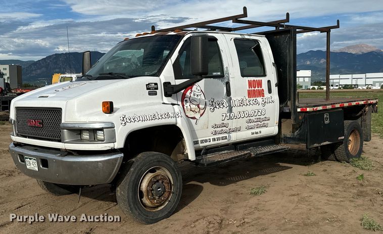 image for item LG9027 2005 GMC  C5500 Crew Cab flatbed truck